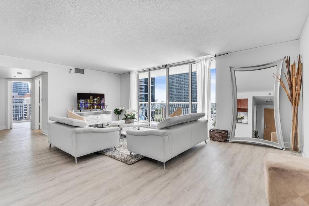 Modern 2/2 With Beautiful Ocean And Brickell Views Apartment ไมอามี ภายนอก รูปภาพ