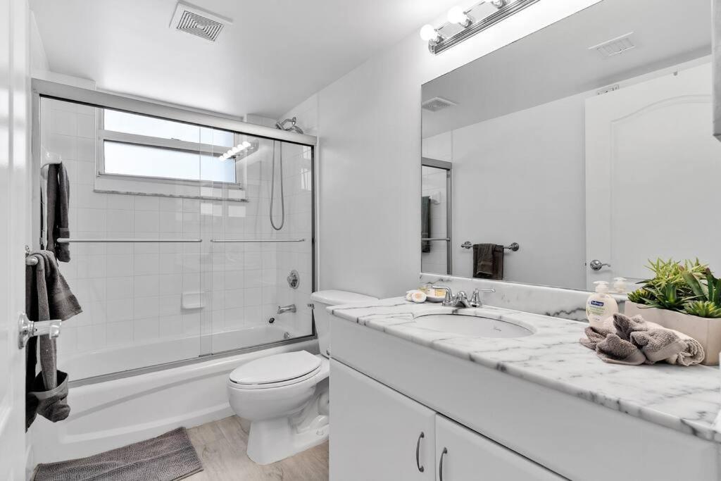 Modern 2/2 With Beautiful Ocean And Brickell Views Apartment ไมอามี ภายนอก รูปภาพ